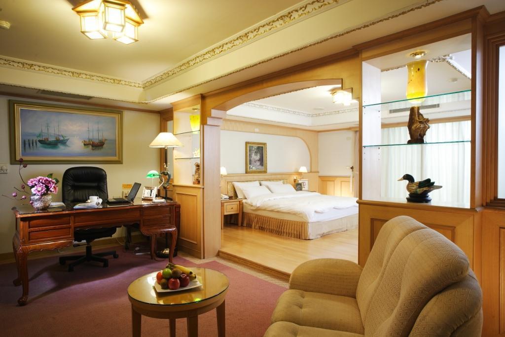 Kingdom Hotel Hsichu-stad Buitenkant foto
