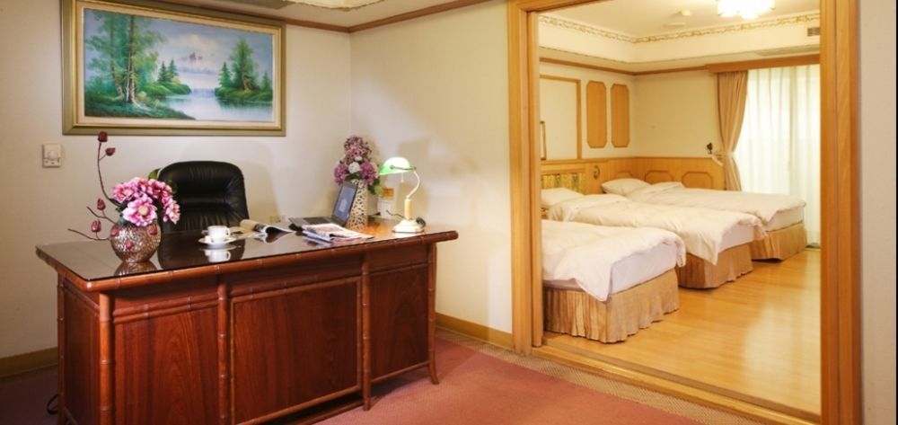 Kingdom Hotel Hsichu-stad Buitenkant foto